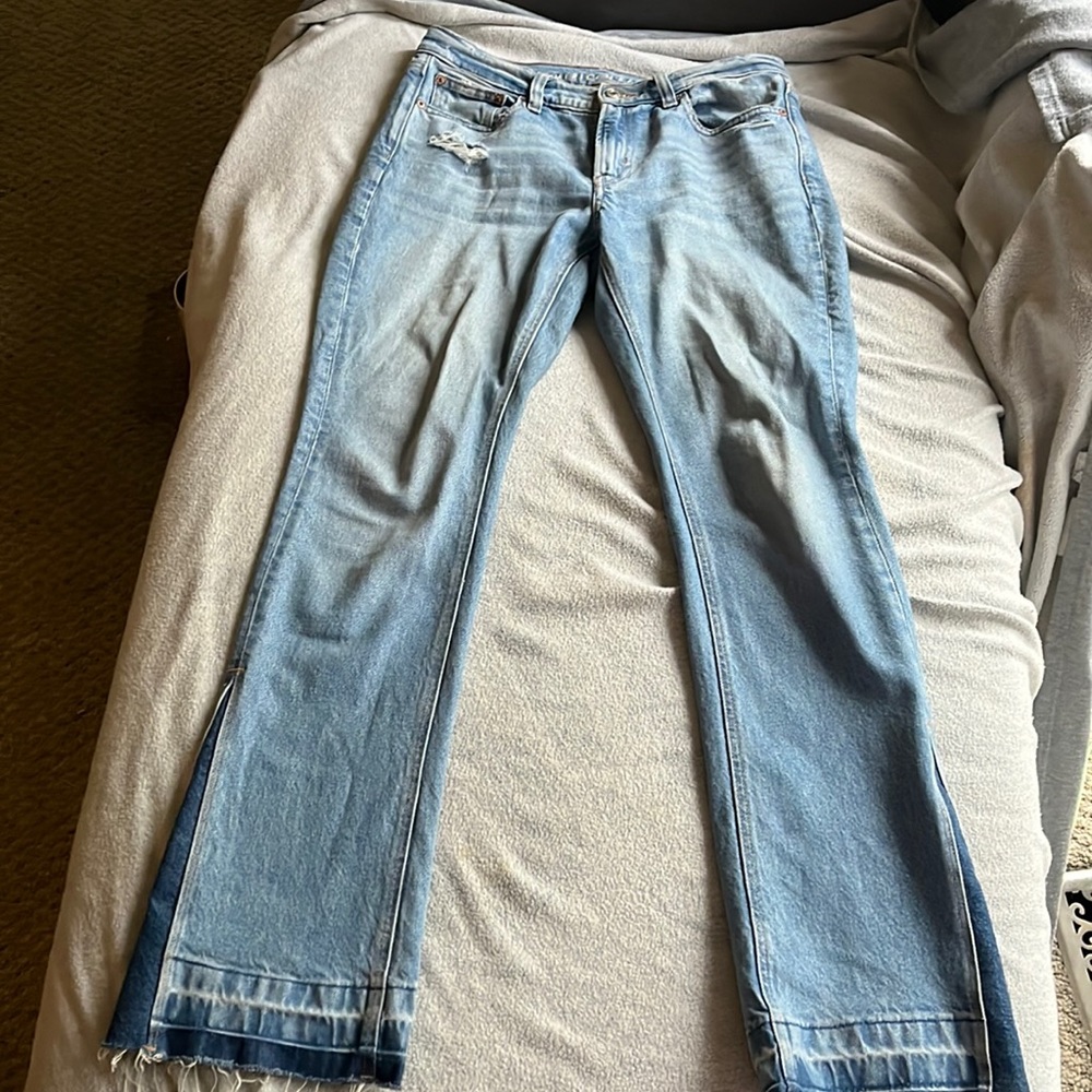 American Eagle Low-Rise Skinny Kick Jeans